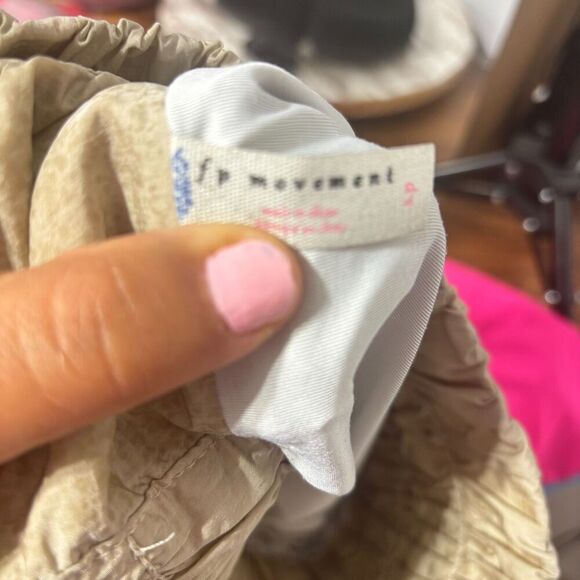 FP Movement by Free People Womens Clay Smocked The Way Home Shorts Size Small - Picture 6 of 7